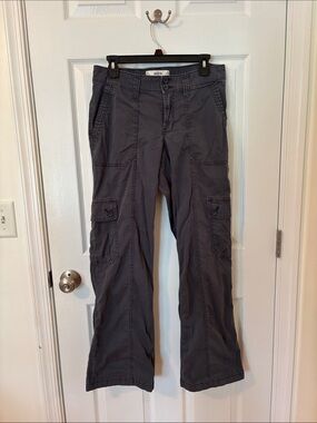 Hollister Charcoal Gray Mid-Rise Relaxed Boot Cargo Pants, Size 10R